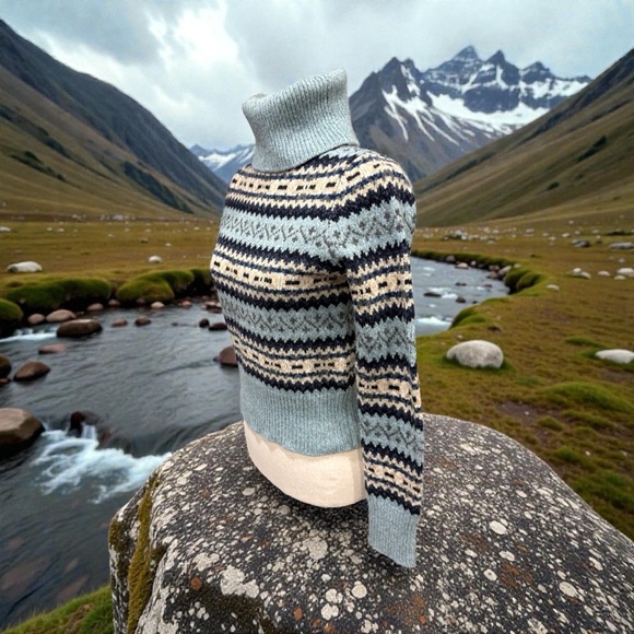 MaxMara Wool Turtleneck Sweater~Woven Pattern in Blue,Charcoal,Cream size Small - Picture 13 of 16